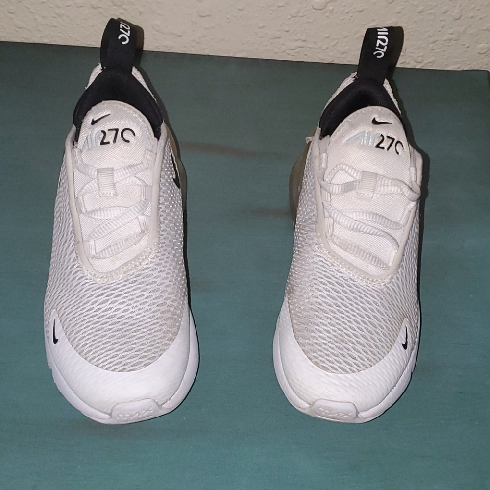 Girls Nike Air270
